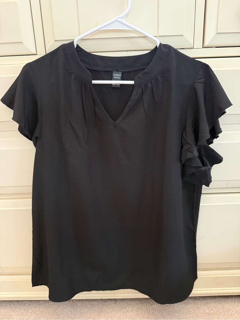 Emery Rose Black V-Neck Ruffle Sleeve Blouse